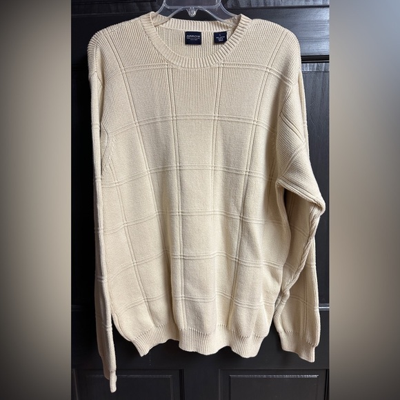 Arrow Other - Arrow Brand Men’s Sz Large Heavier Weight Sweater Windowpane Design Cream Color